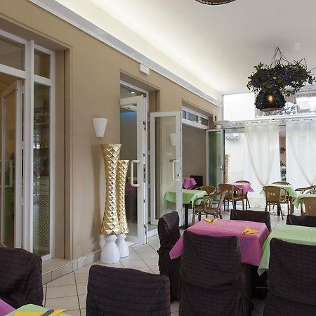Hotel Mare Live Лидо-ди-Езоло Экстерьер фото