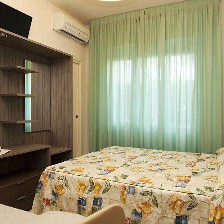 Hotel Mare Live Лидо-ди-Езоло Экстерьер фото